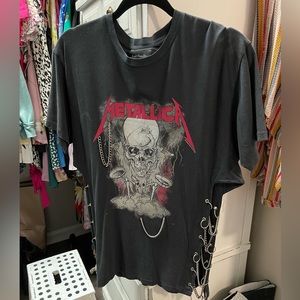 Metallica chained T-shirt